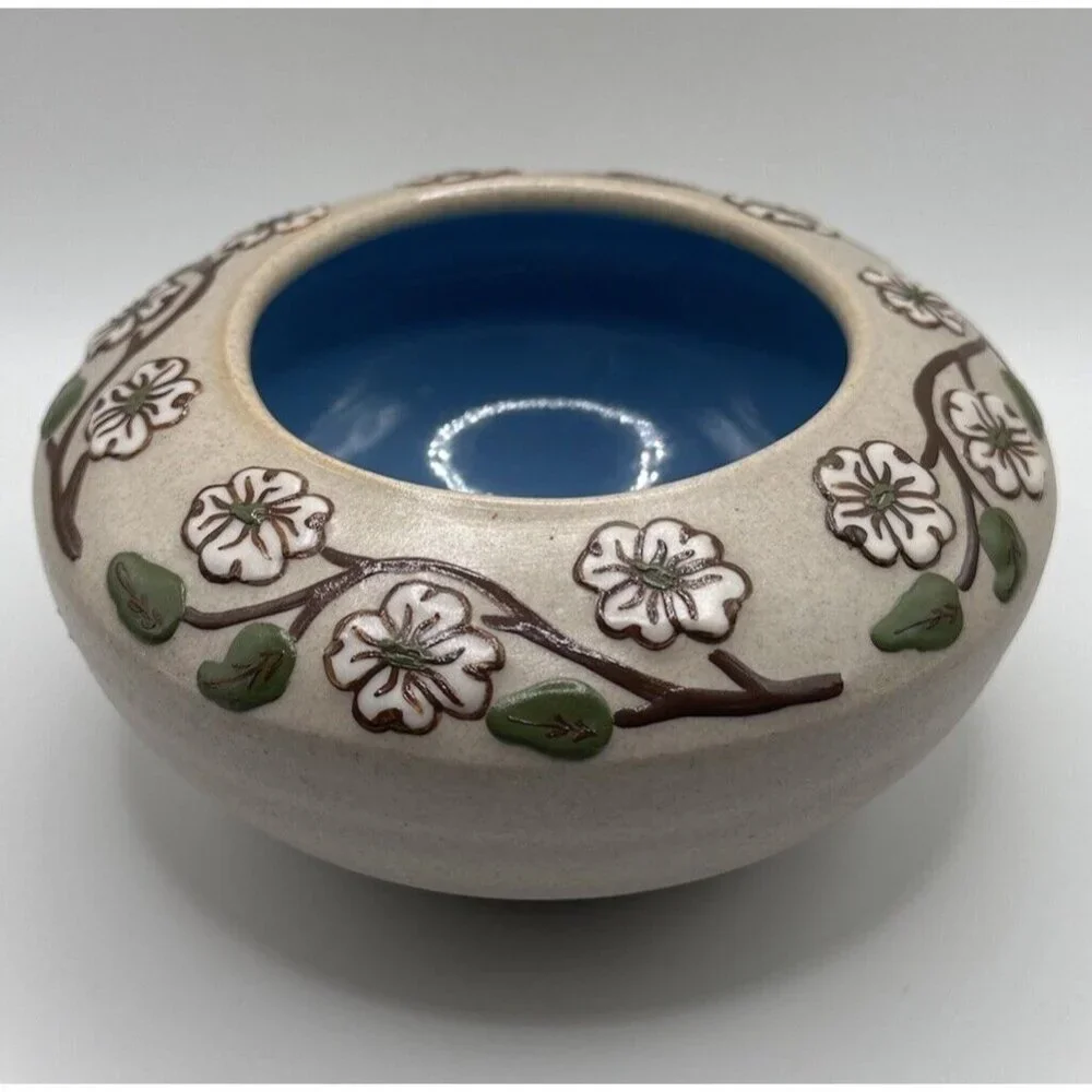 Vintage Pigeon‎ Forge Pottery Tenn Dogwood Flowered Bowl Vase Signed Pottery